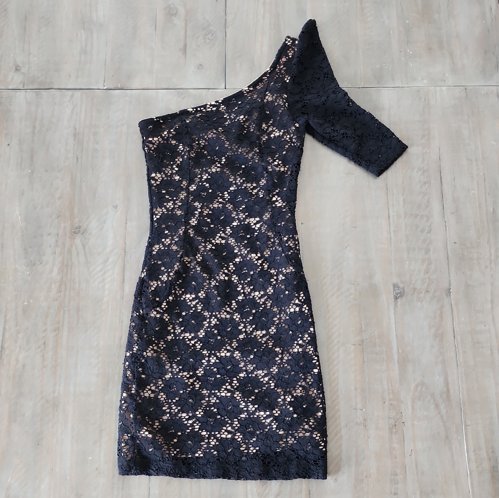 Elegant Women's Black Lace One-Shoulder Dress #C0078